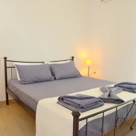 Katy House Adamantas (Milos)