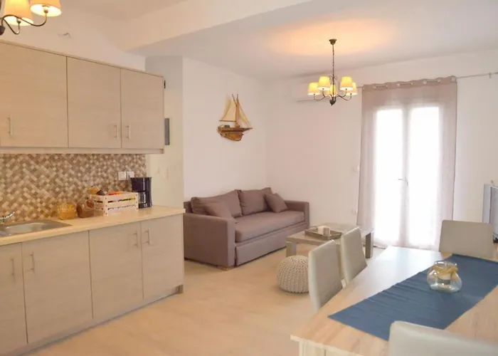 Katy House * Adamantas (Milos)