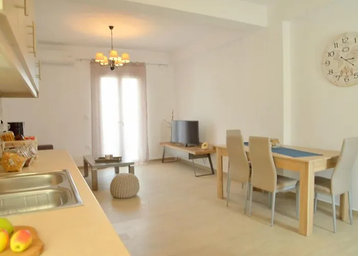 Katy House * Adamantas (Milos)