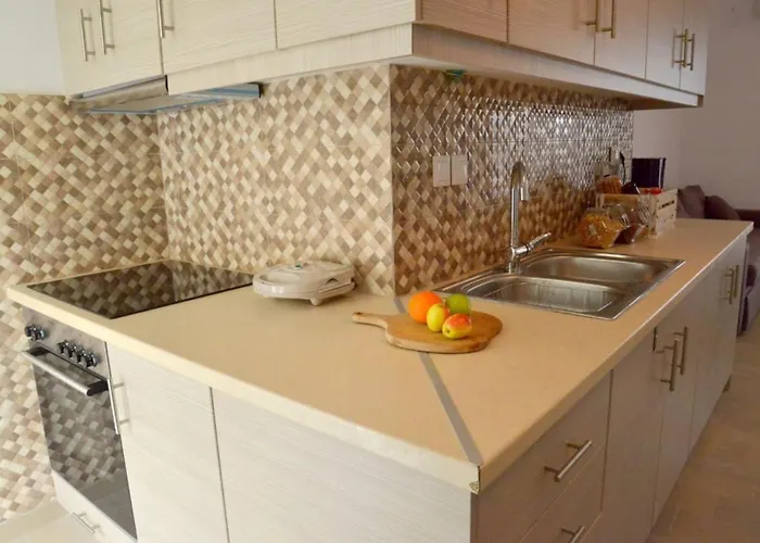 Katy House Adamantas (Milos)